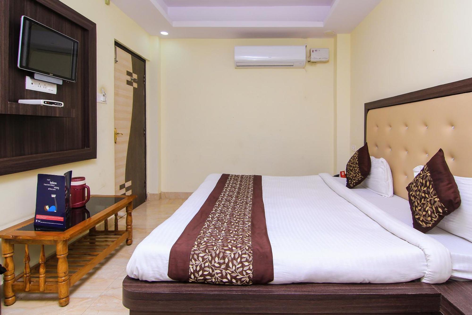 Oyo Flagship Hotel Cz Near Phoenix United Lucknow Extérieur photo